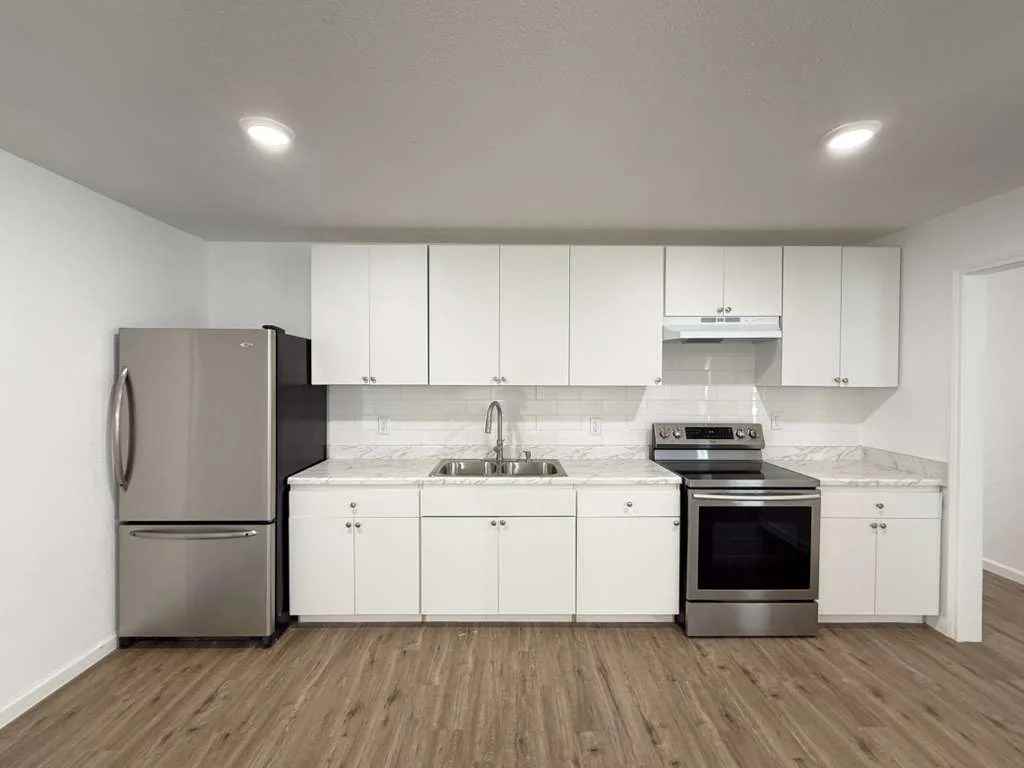 143 Huxley Dr - Photo 4 of 16