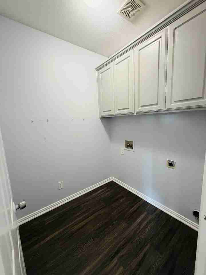 5732 Blackmon Ct - Photo 6 of 20