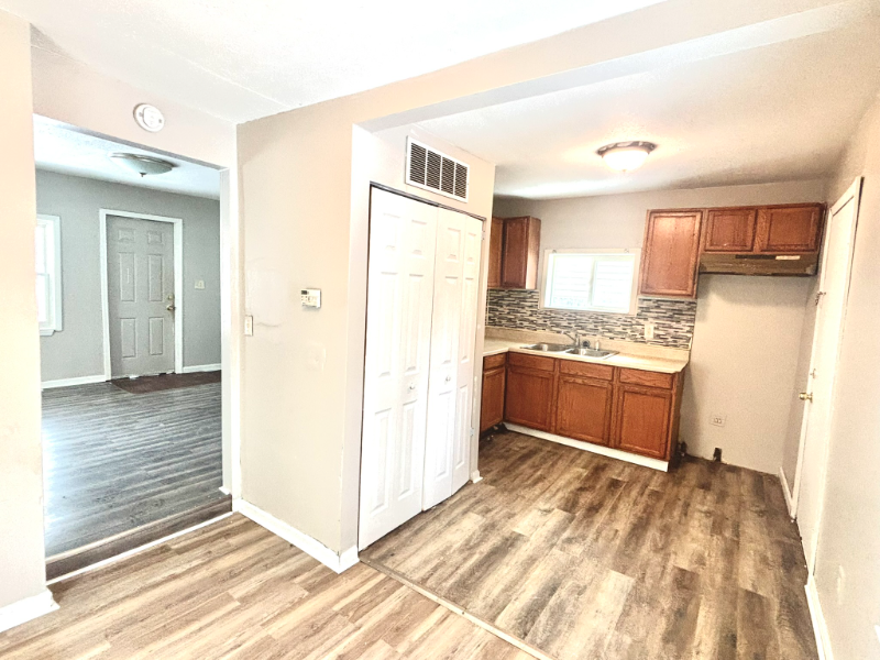 1763 Giant St - Photo 2 of 12