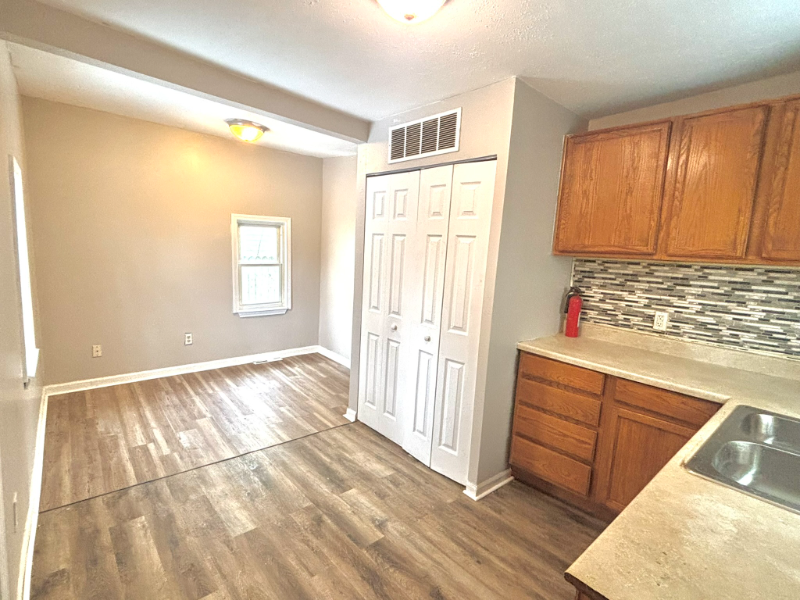 1763 Giant St - Photo 3 of 12