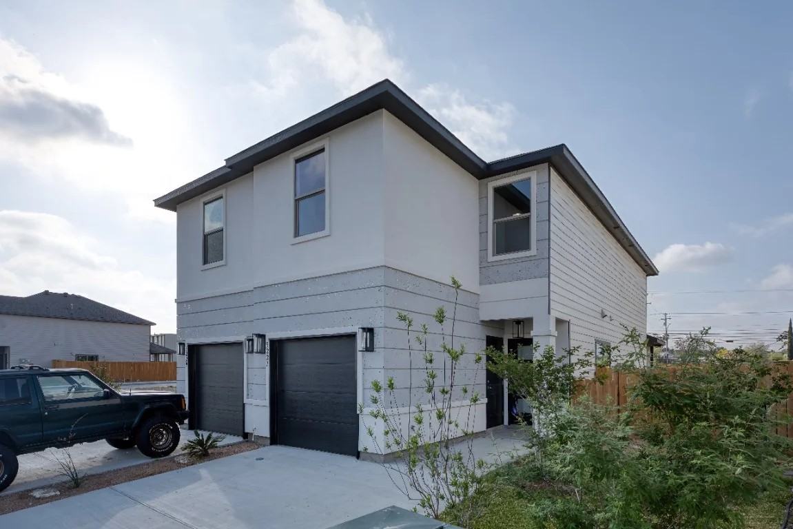 5227 Vista Trail Dr - Photo 2 of 30