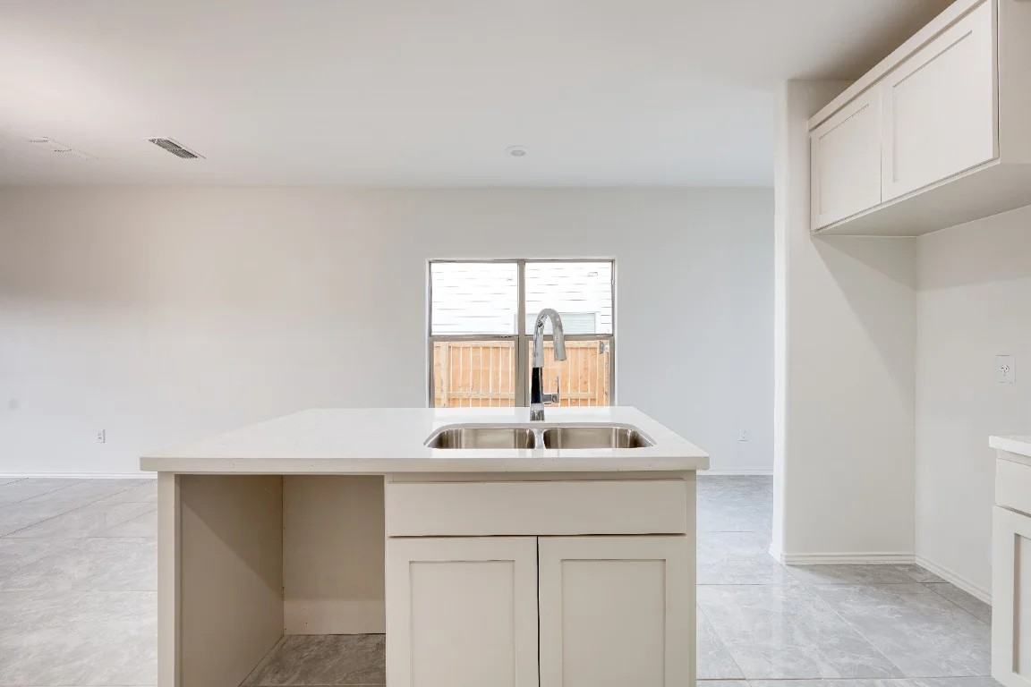 5227 Vista Trail Dr - Photo 7 of 30