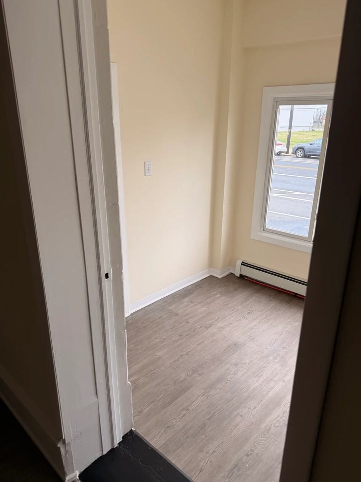 325 Atlantic Ave #1 - Photo 3 of 7