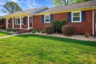 305 Woodbridge Dr - Photo 1 of 1