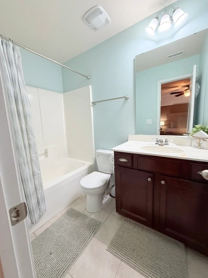 550 Callandale Ln - Photo 2 of 20