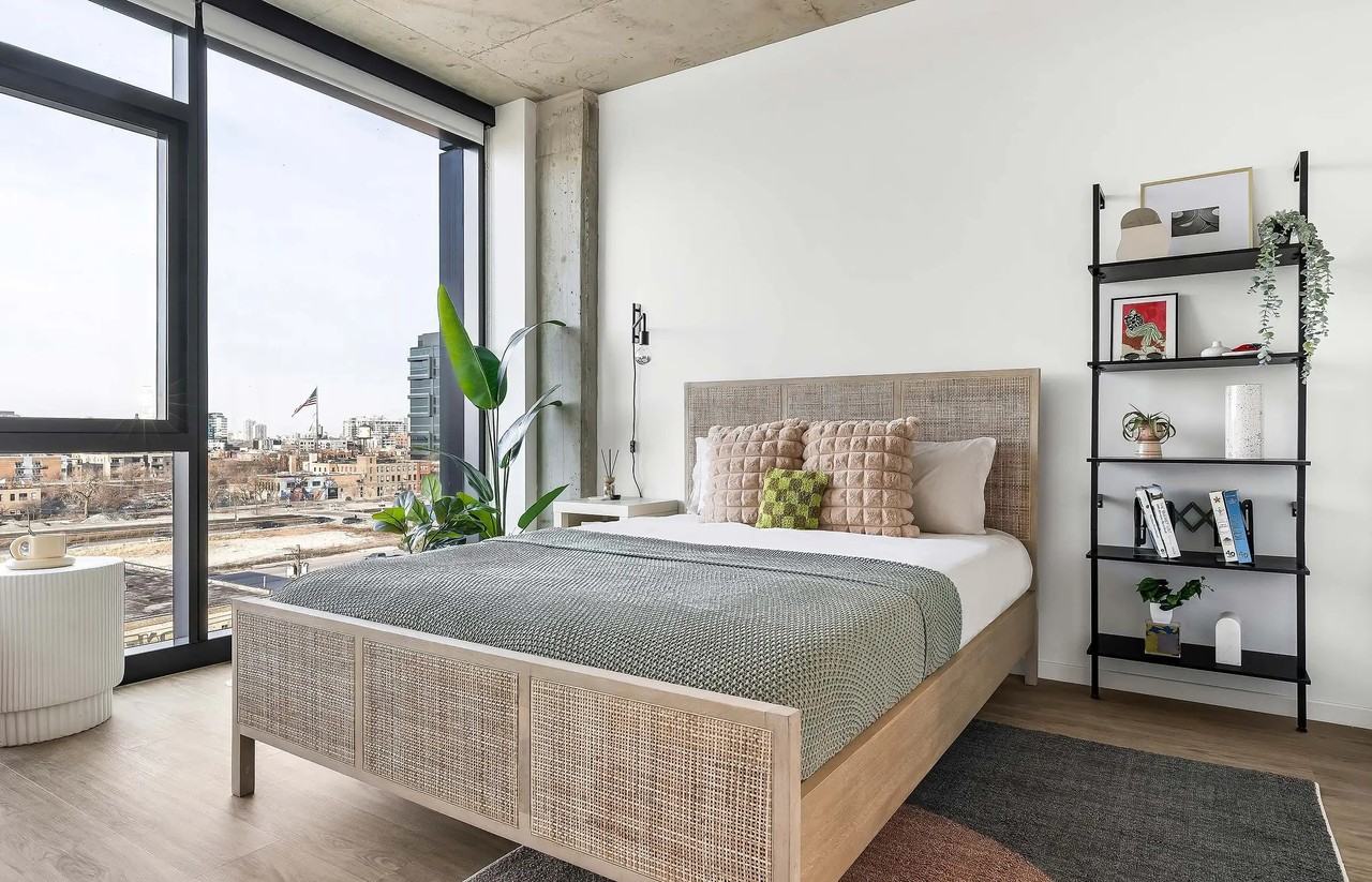 1145 W Fulton Market #1310 - Photo 4 of 11