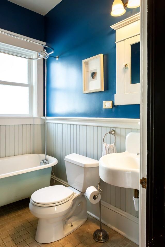 6043 26th Ave Ne - Photo 7 of 20