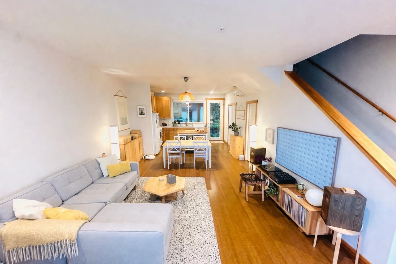 965 Curtis Loop Ne - Photo 2 of 9