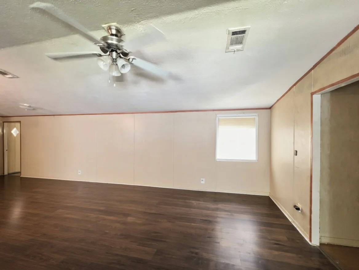 818 Saints Hvn - Photo 5 of 14