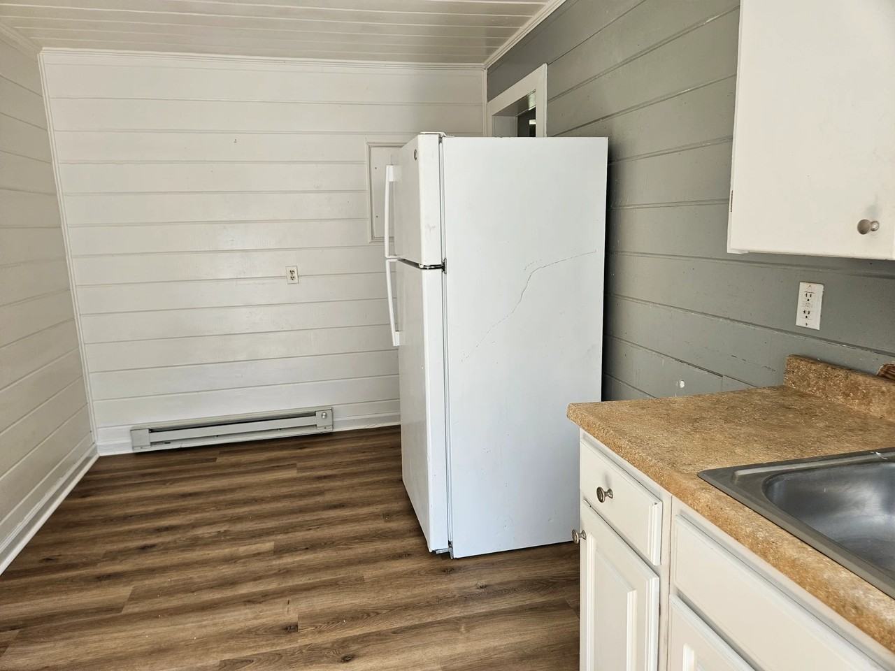 500A Rhodes Ave - Photo 2 of 7