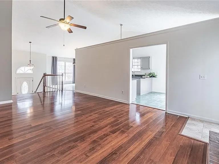 1710 Omie Way - Photo 4 of 25