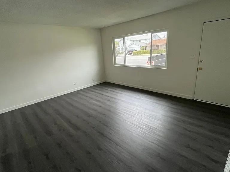 11742 Bellflower Blvd - Photo 2 of 6