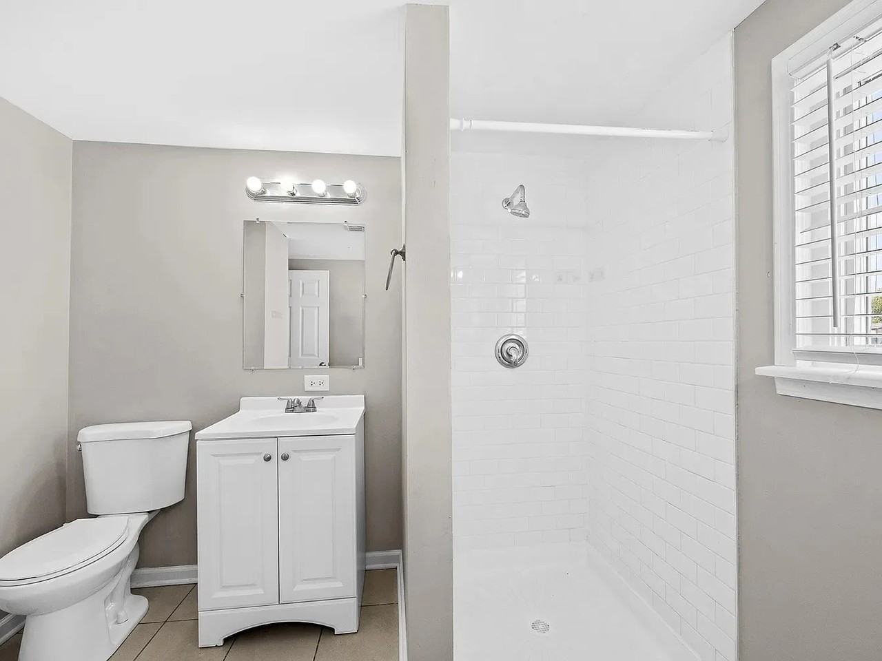 6151 S Austin Ave - Photo 3 of 11