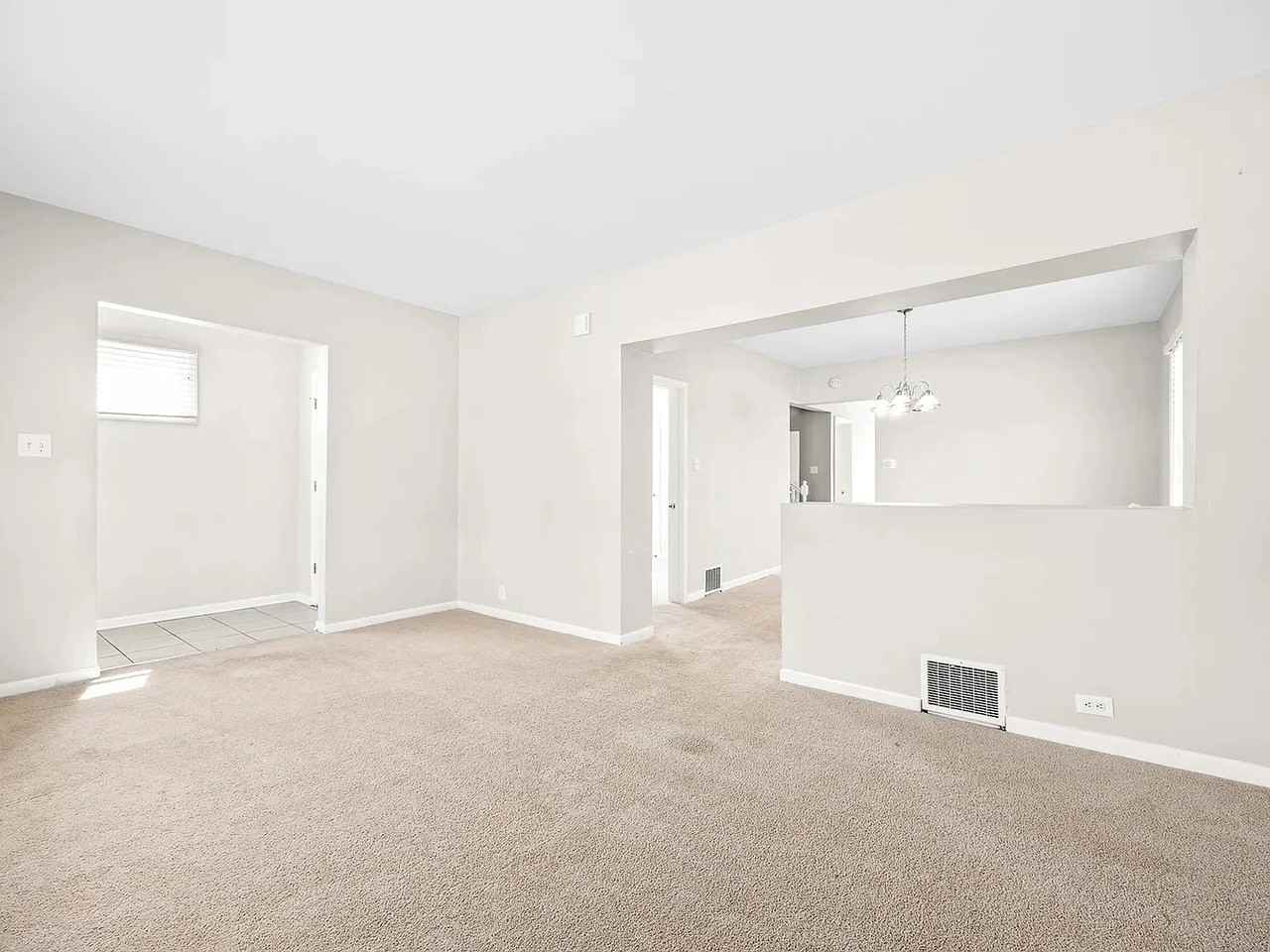 6151 S Austin Ave - Photo 5 of 11