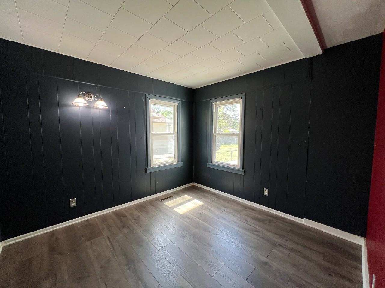 141 S Custer Ave - Photo 6 of 20