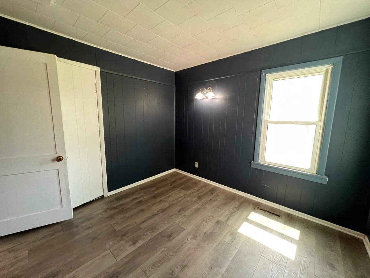 141 S Custer Ave - Photo 7 of 20