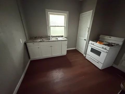 3603 Hoiles Ave - Photo 2 of 8