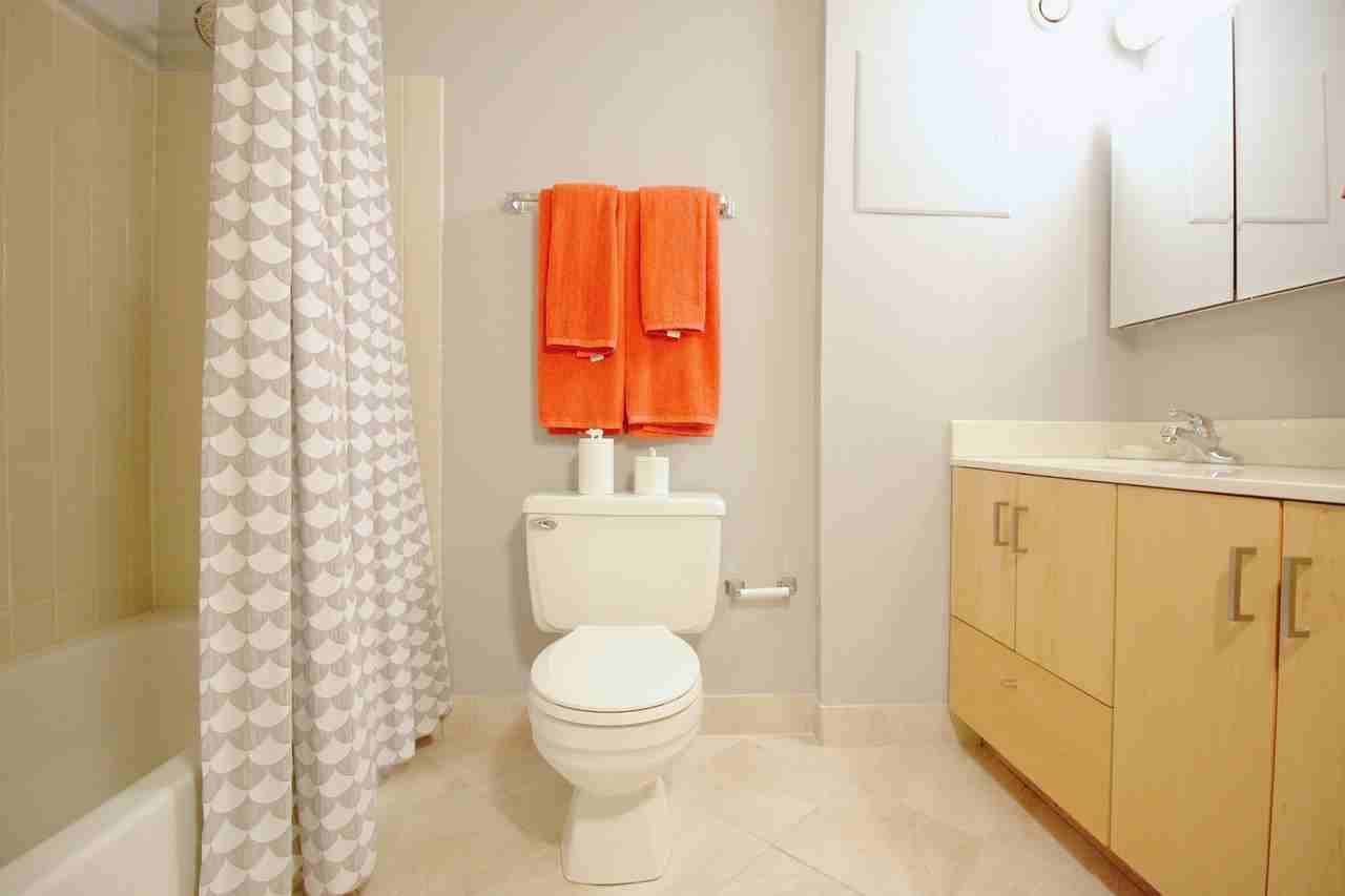 798 N Dearborn St - Photo 6 of 12