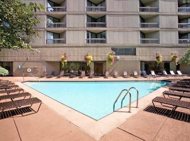 798 N Dearborn St - Photo 7 of 12