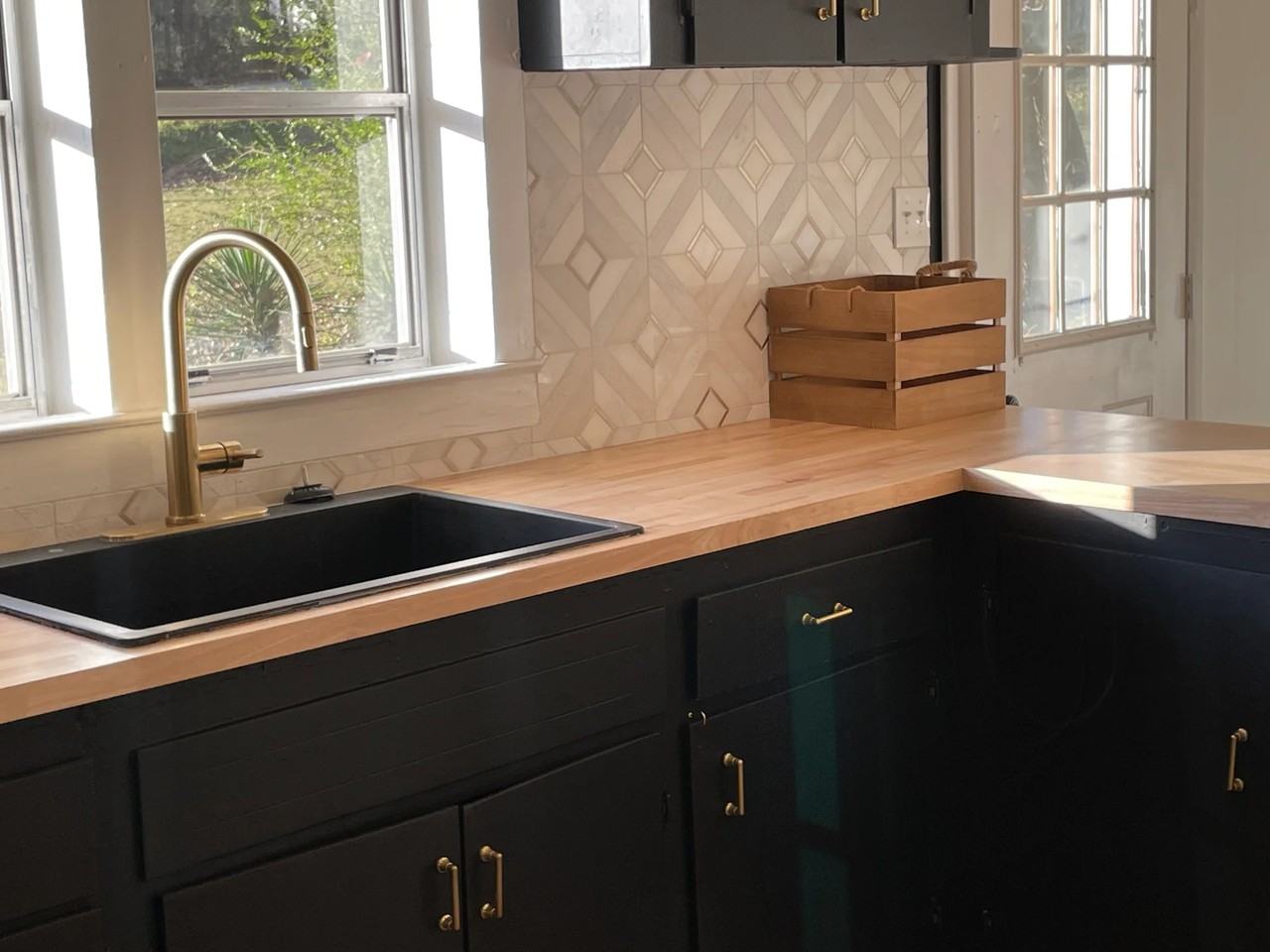 447 Lindsey Rd - Photo 3 of 11