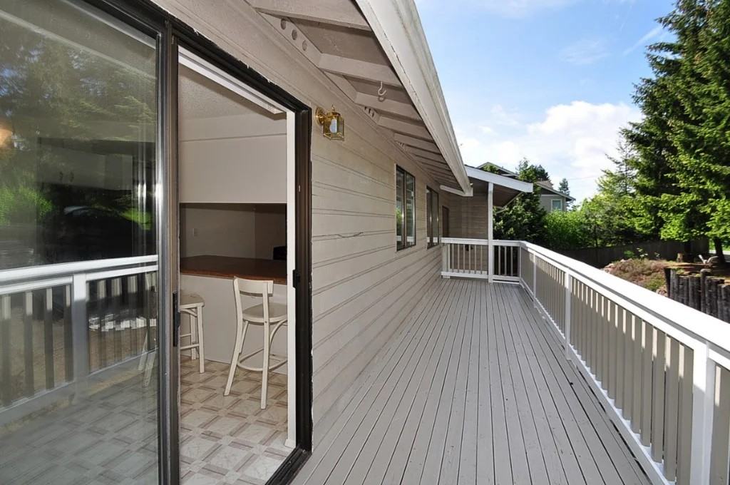 19018 68th Ave Ne - Photo 5 of 13