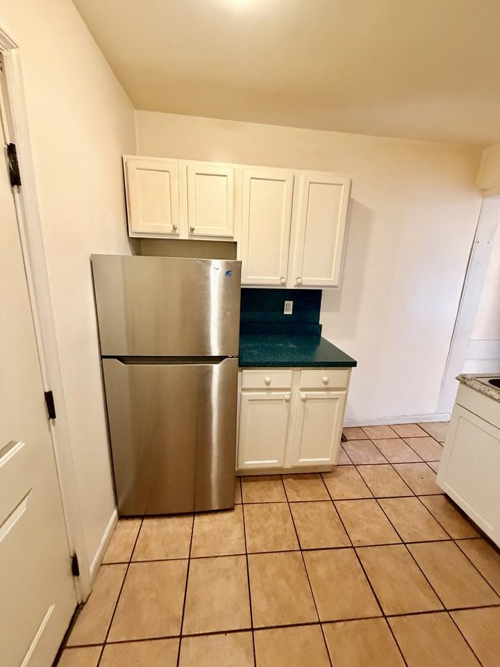 1531 W Tucker St - Photo 6 of 17