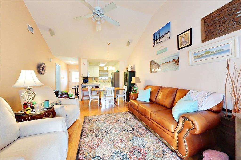 168 Drew Cir - Photo 2 of 6