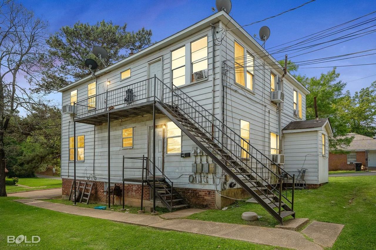 260 1/2 Wyandotte St