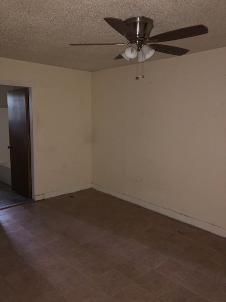 2545 Trichel St - Photo 5 of 6