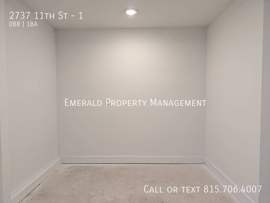 2737 11th St #1 - Photo 7 of 11