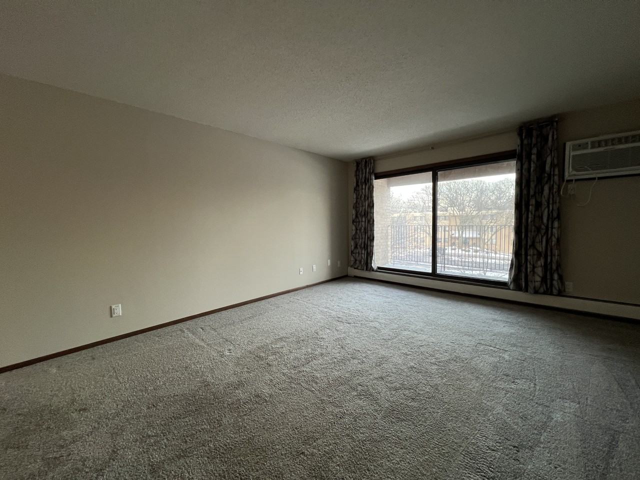 1903 Silver Bell Rd #303 - Photo 3 of 19