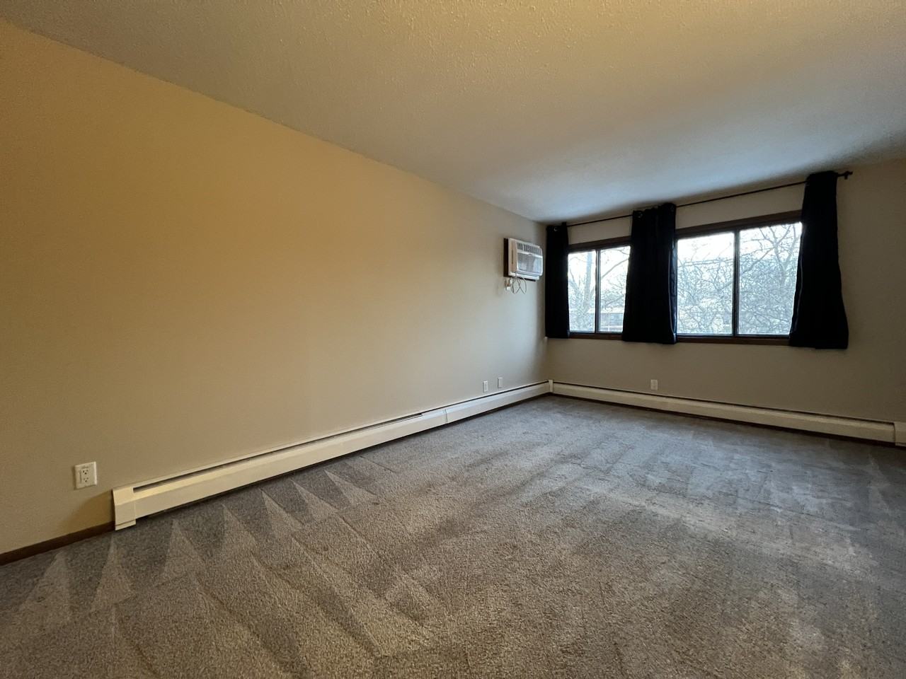 1903 Silver Bell Rd #303 - Photo 6 of 19