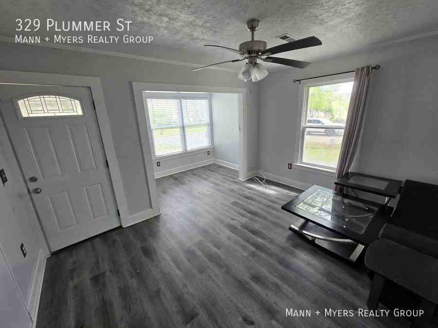 329 Plummer St - Photo 7 of 28
