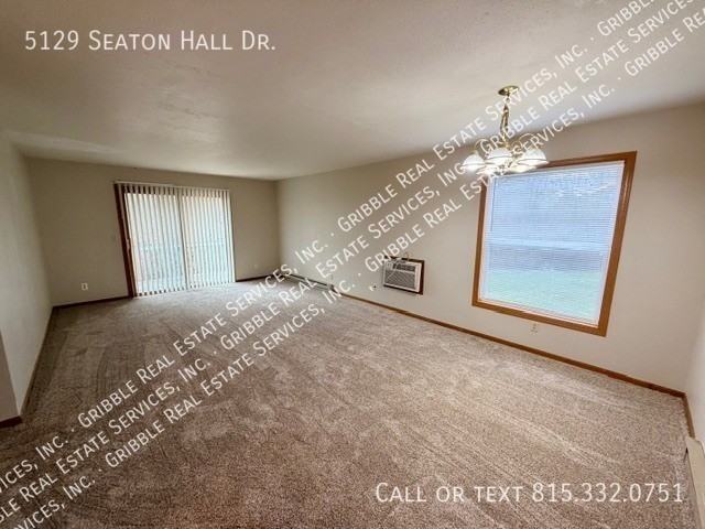 5129 Seaton Hall Dr - Photo 4 of 11