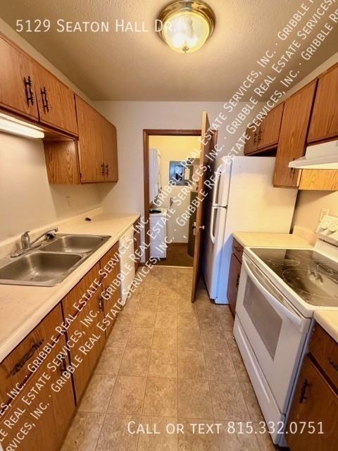 5129 Seaton Hall Dr - Photo 5 of 11