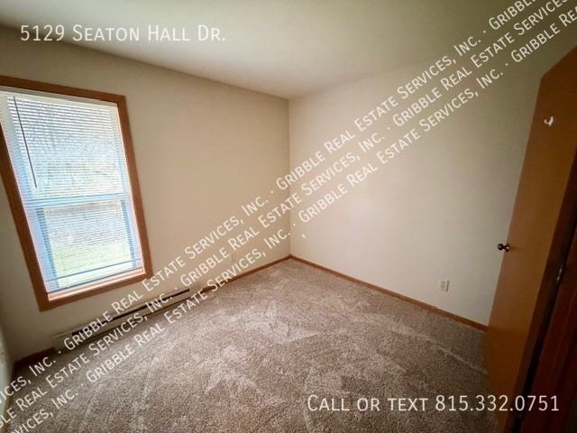 5129 Seaton Hall Dr - Photo 7 of 11
