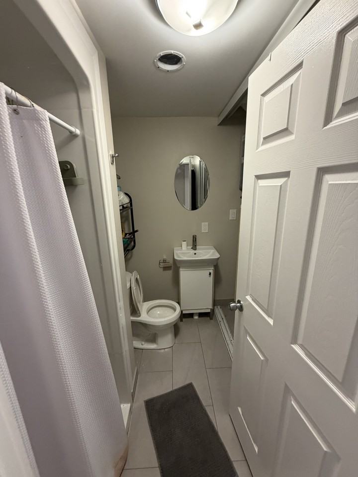 59 Concord St N - Photo 2 of 25