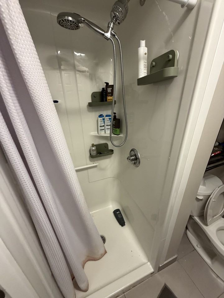 59 Concord St N - Photo 3 of 25