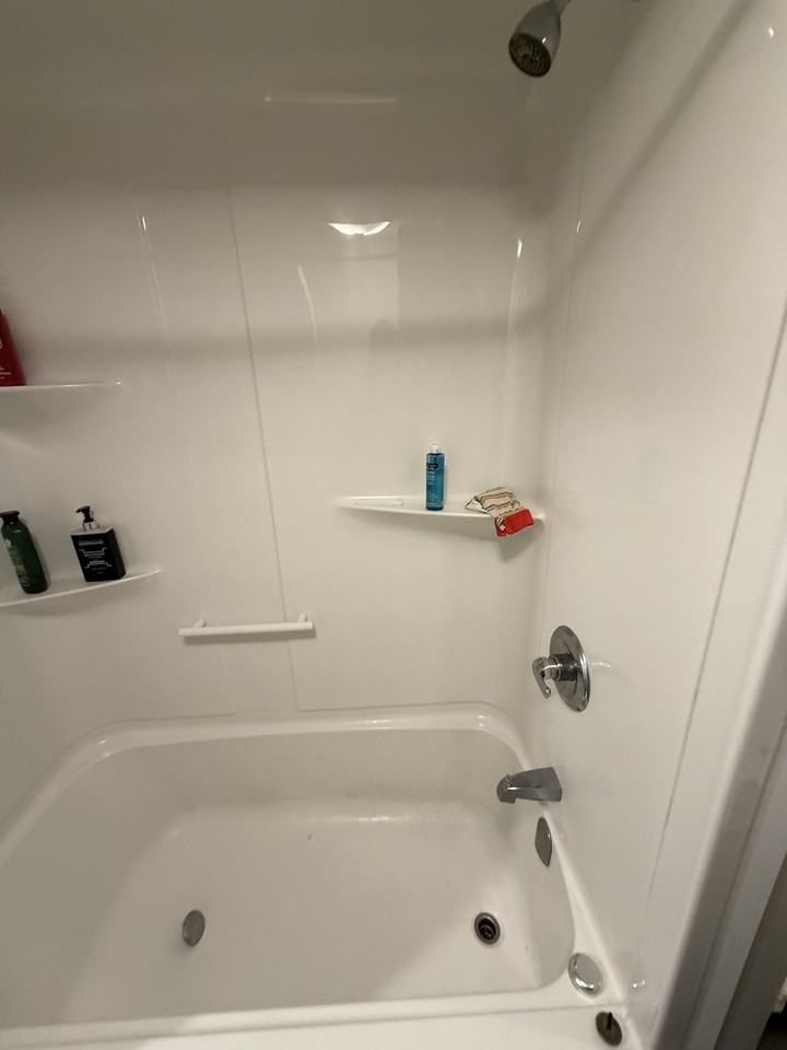 59 Concord St N - Photo 4 of 25