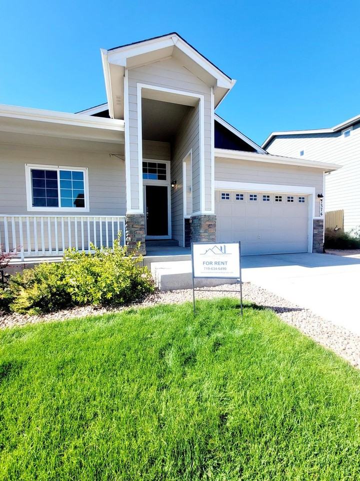 7376 Peachleaf Dr - Photo 2 of 38