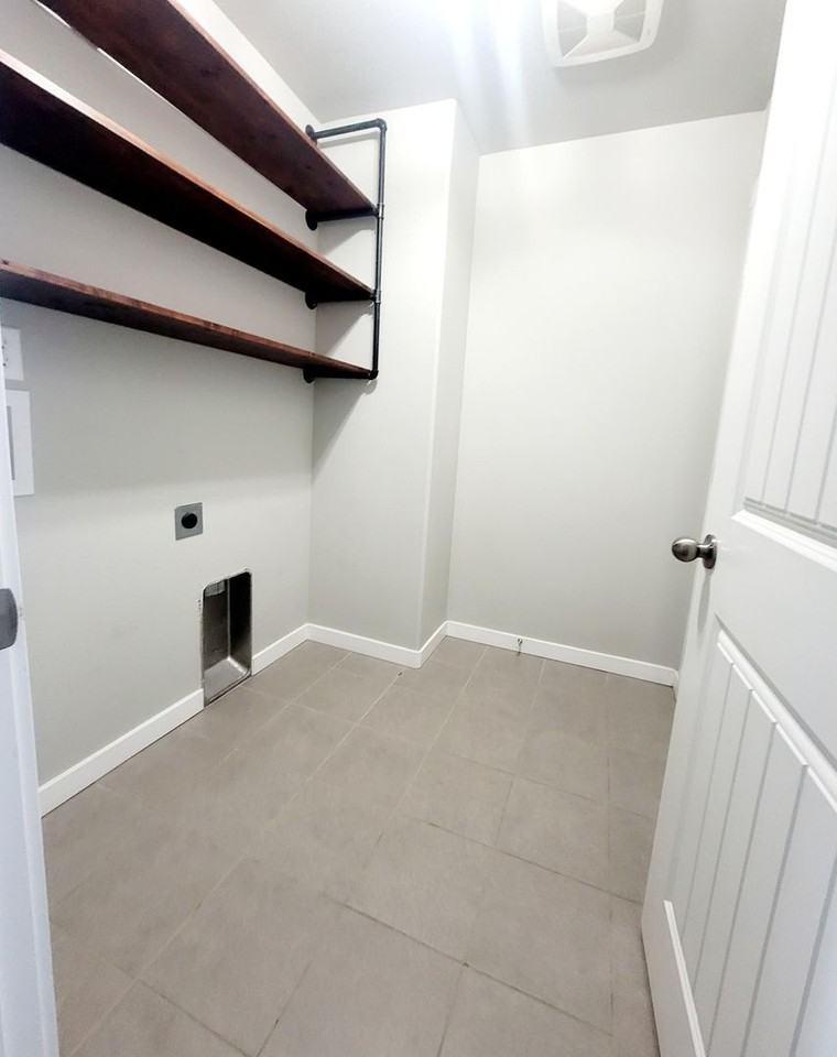 7376 Peachleaf Dr - Photo 6 of 38