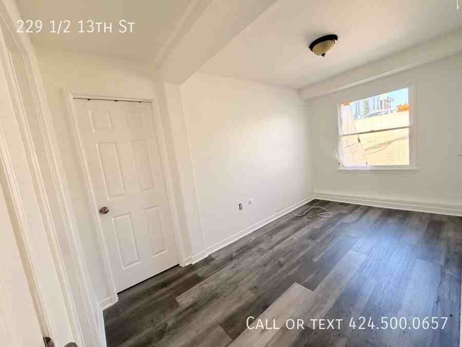 229 1/2 13th St - Photo 7 of 11