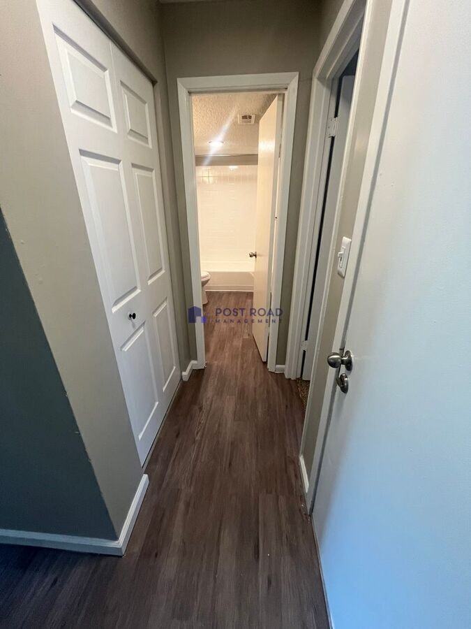 525 W 27th St S #101 - Photo 6 of 37