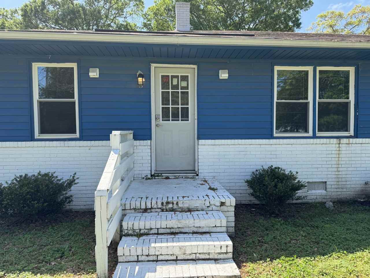 2101 Montclair Dr #3 - Photo 3 of 14