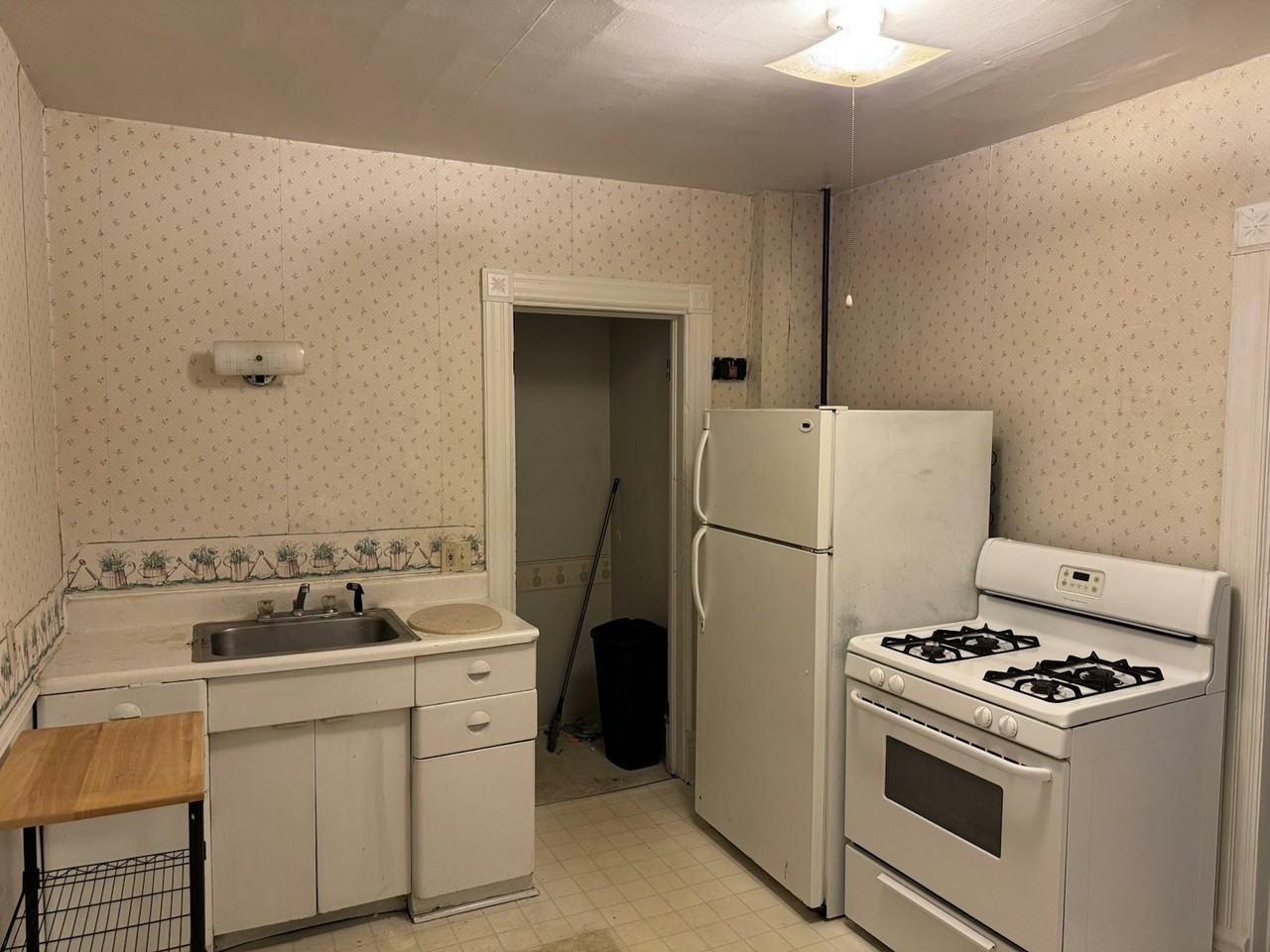 323 Ash Street, Unit 2 - Photo 7 of 17