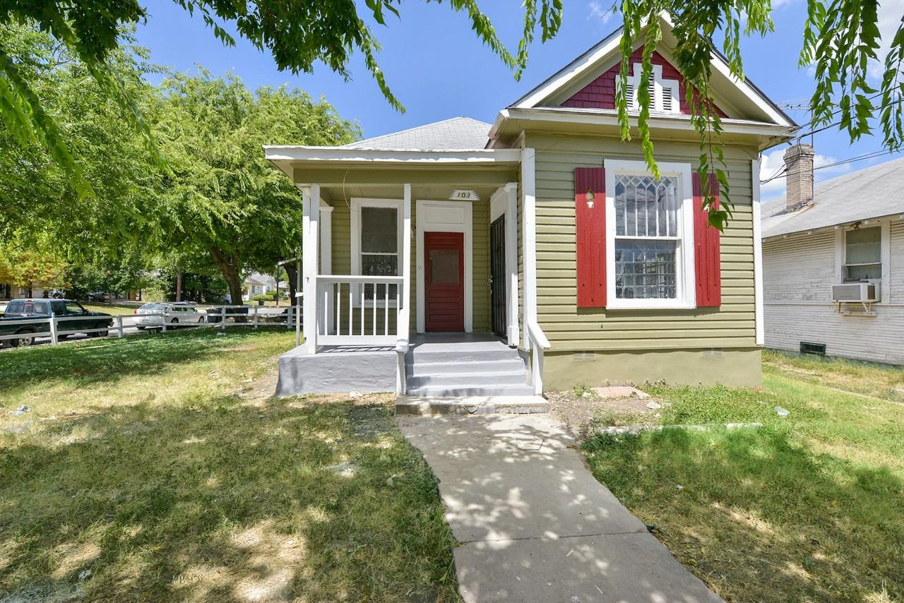 103 Saint John Street - Photo 4 of 29