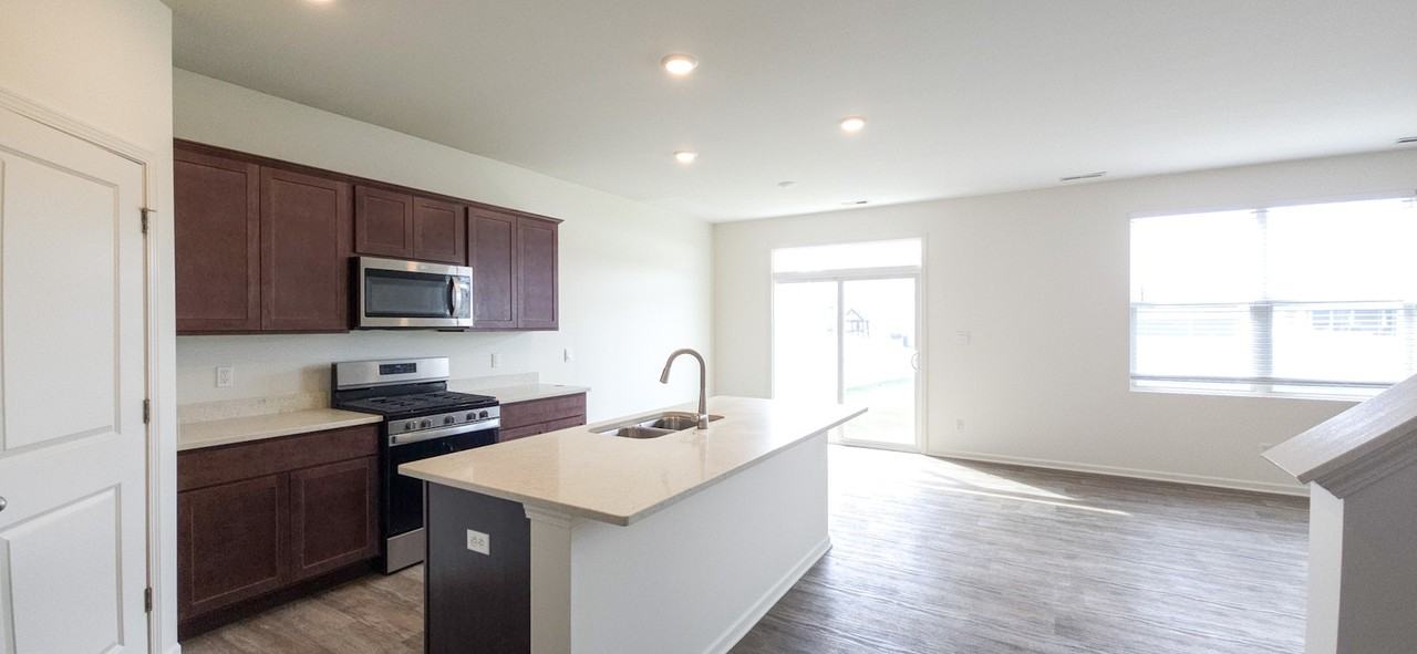 10438 Morse Place - Photo 3 of 33