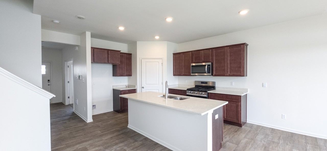 10438 Morse Place - Photo 4 of 33