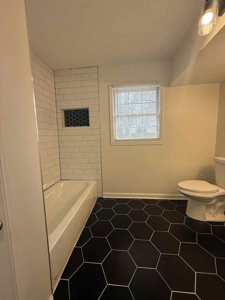 5512 Cottonwood Road - Photo 4 of 11