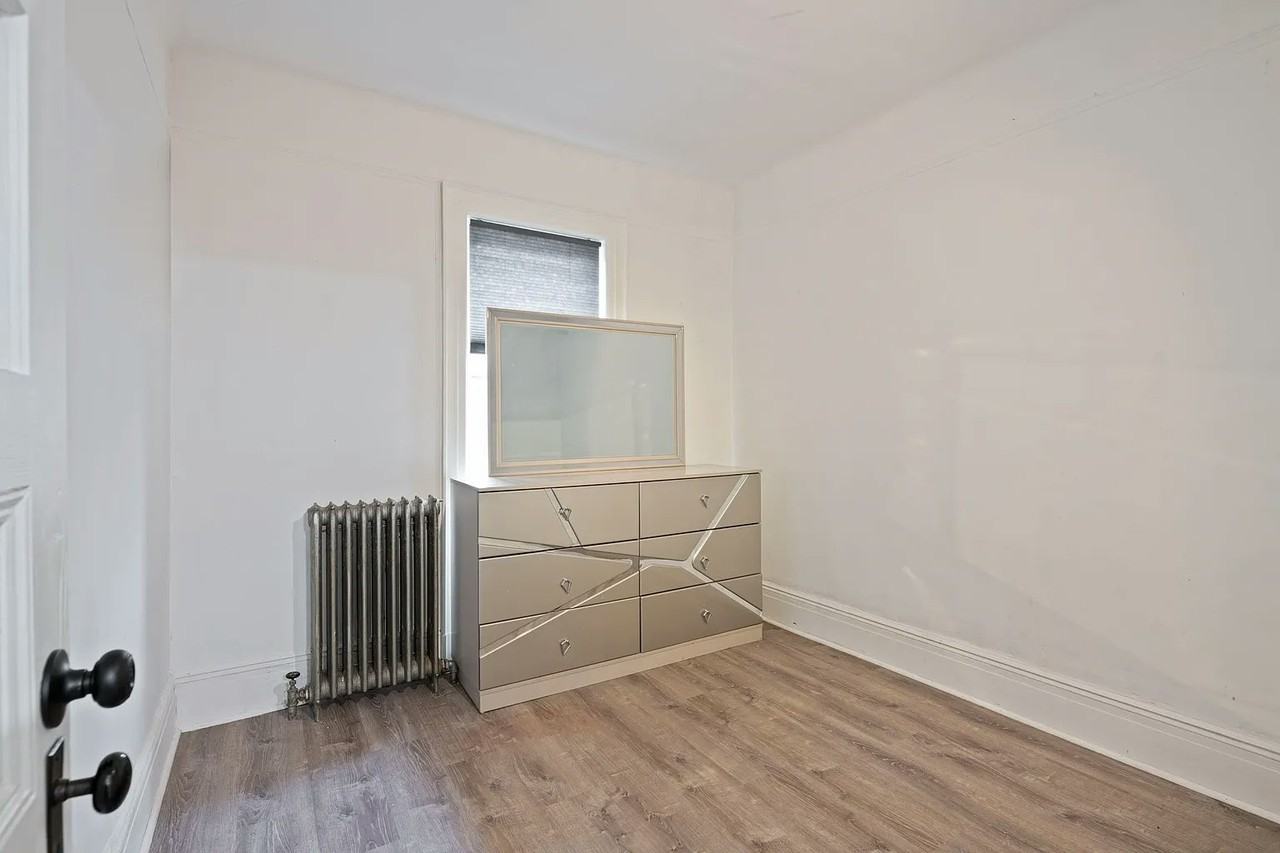 139 Prospect St - Photo 3 of 5